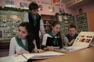 Ученики школы №1231 побывали в Московском Кремле. Фото: Павел Волков, "Вечерняя Москва" Ученики школы №1231 побывали в Московском Кремле. Фото: Павел Волков, "Вечерняя Москва"