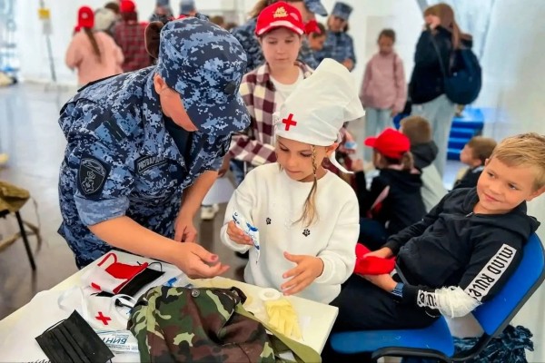 Завершился цикл занятий со школьниками в рамках ведомственной акции «Каникулы с Росгвардией» в Москве