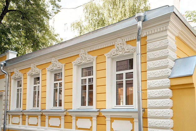 В переулке Сивцев Вражек отреставрировали дом, в котором жил Лев Толстой