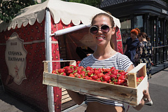 Москвичи смогут купить проверенную клубнику в районе