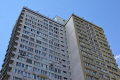 Специалисты «Жилищника» провели рейд по безопасности в домах района